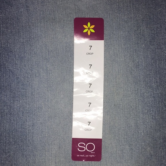 Size 7 NWT SO Crop Denim Jeans with pink fabric belt - Picture 9 of 10